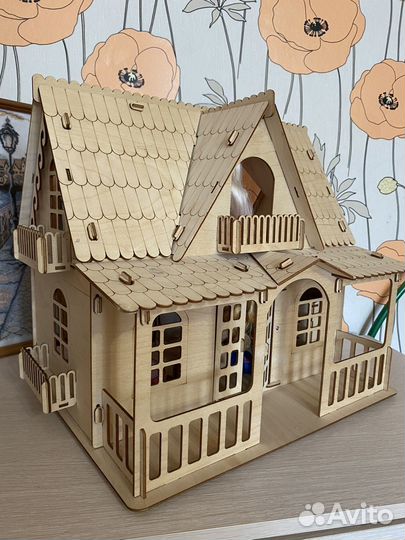 Домик кукольный