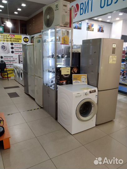 Холодильник zanussi ZRB 310 гаранти 3 месяца