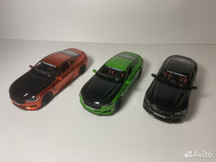 Металлические машинки BMW M8 44T 1:24