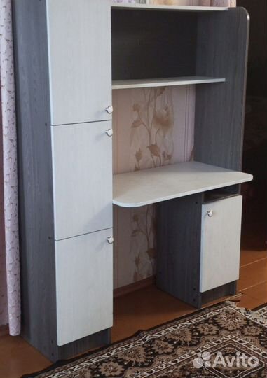 Письменный стол