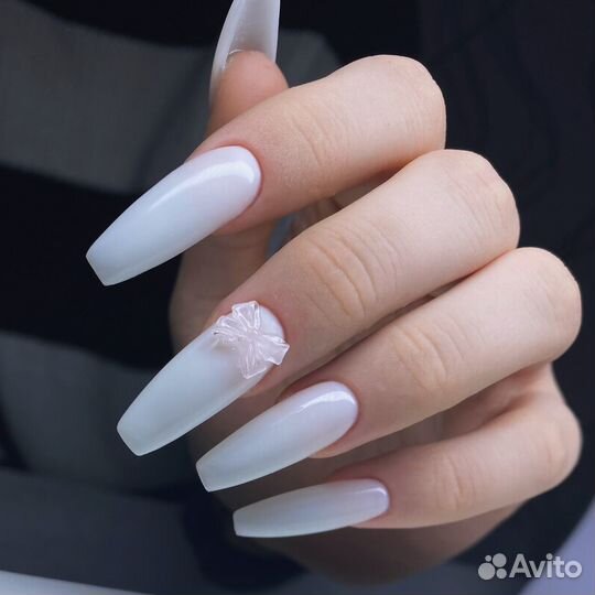 Маникюр белые росы Наращивание ногтей пашенный