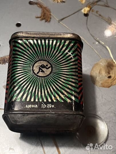 Жестяная коробка 