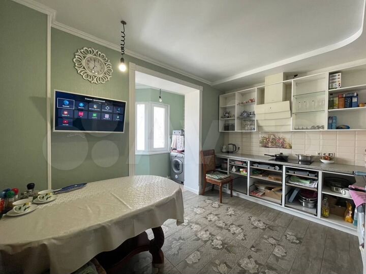 Комната 18 м² в 3-к., 18/23 эт.