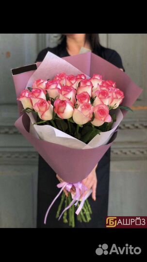 Букет из 25 роз с оформлением