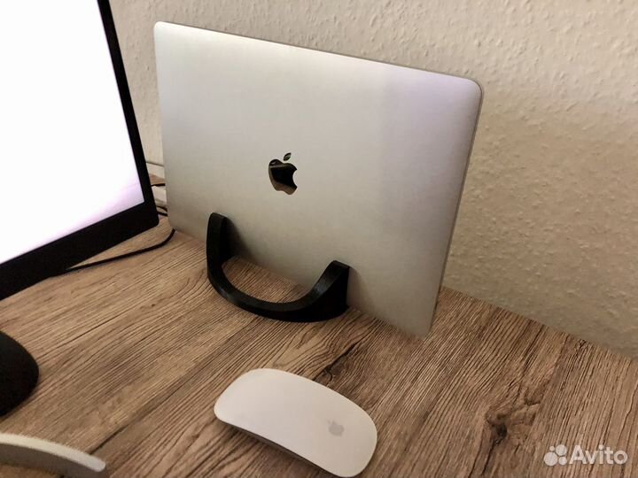 Подставка для MacBook Pro 2016