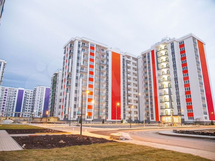 2-к. квартира, 42 м², 1/12 эт.
