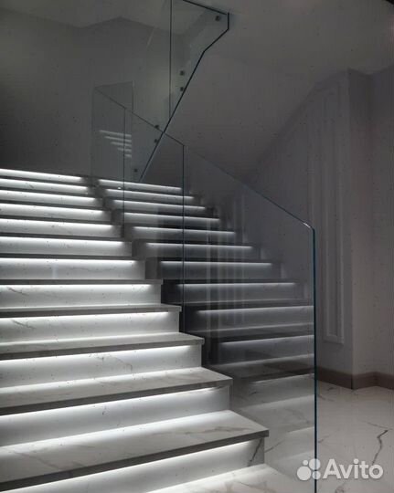 Лестничные ограждения из стекла