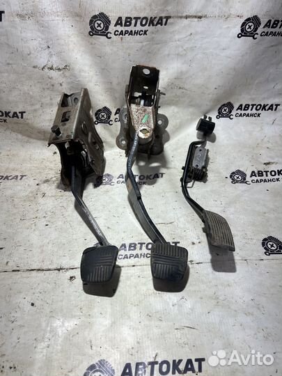 Педальный узел Nissan Primera P11