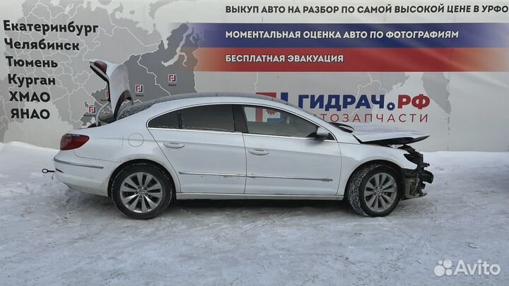 Насос (тнвд) бензиновый Volkswagen Passat CC 06H127025N