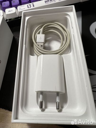 iPhone SE (2020), 64 ГБ