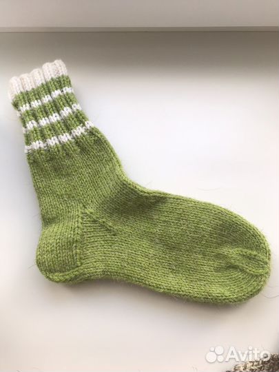 Вязаные носочки ручной работы