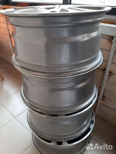 Литые диски r17 5x114.3 borbet