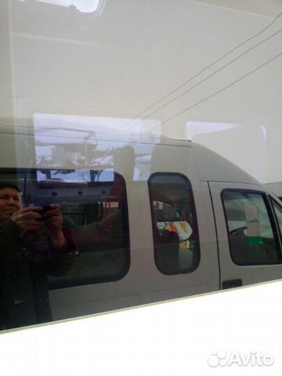 Стекло левое Mercedes-Benz Sprinter 515 906.657 OM