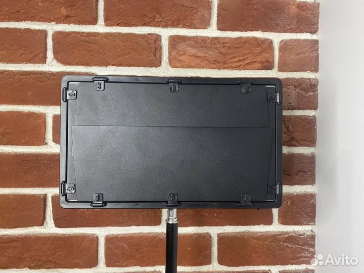 Видеосвет LED PRO 800+ новый+штатив