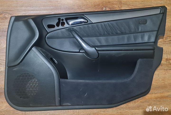 Обшивки дверные w203