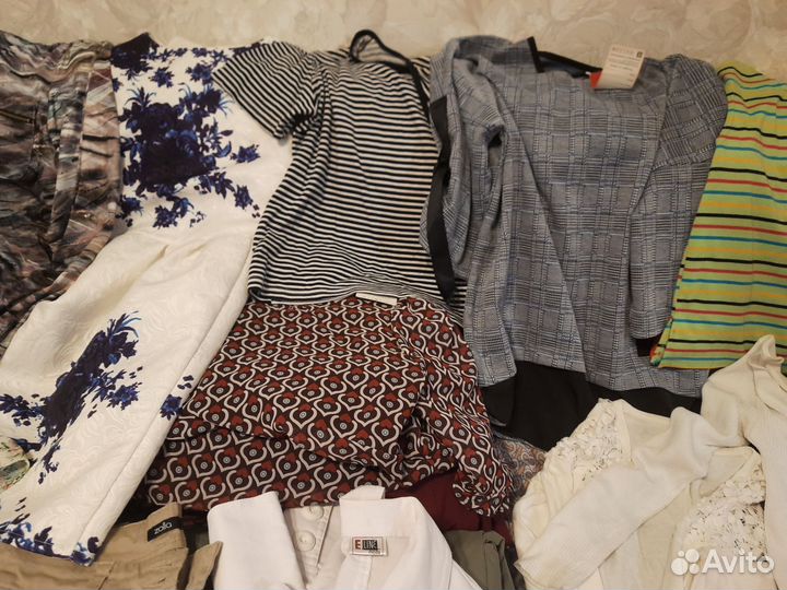 Пакеты вещей 42р. 44,46 и верхняя одежда 52р -58р