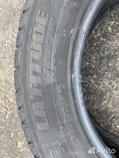 Michelin Latitude Tour HP 235/55 R17