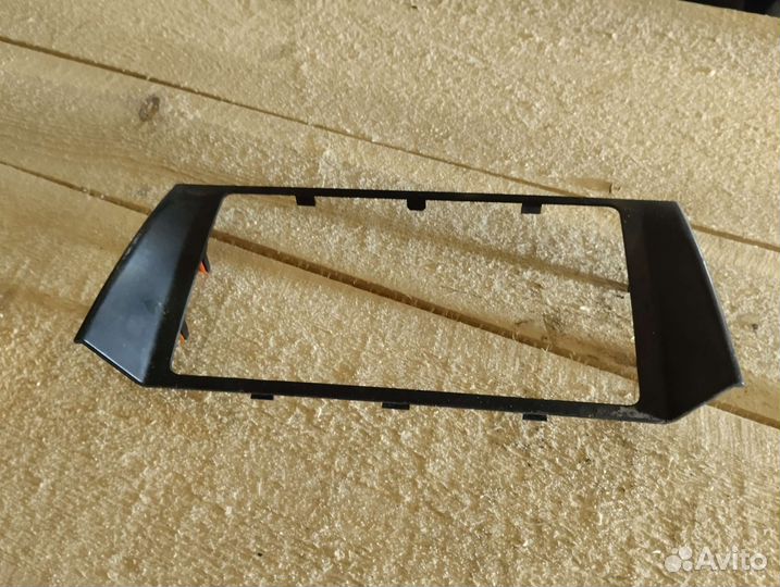 Накладка торпеды под магнитолу на УАЗ Патриот