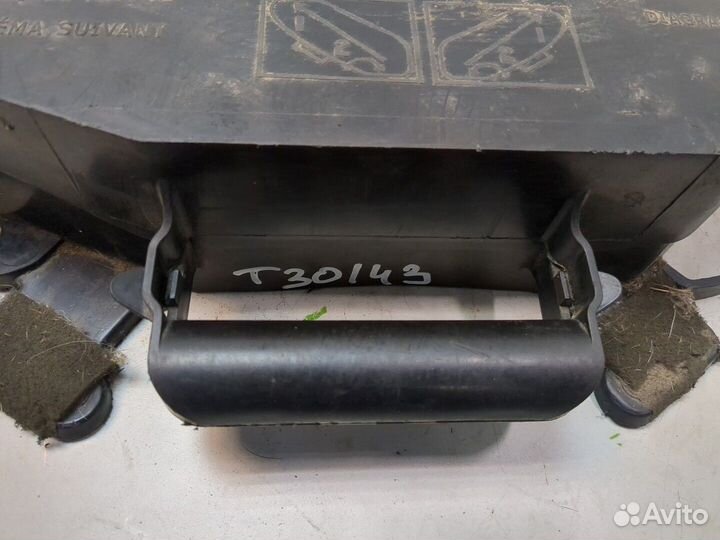 Набор инструментов штатный Nissan Primastar, 2004