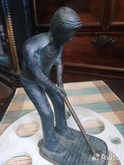 Бронзовая Статуэтка Гольфиста из Кипра