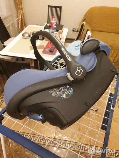 Автолюлька-переноска Maxi-Cosi Cabriofix