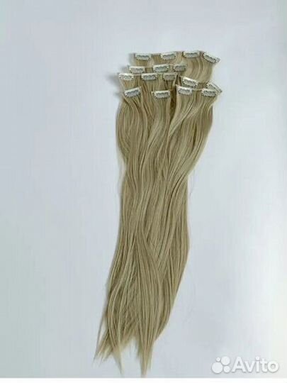 Волосы на заколках блонд