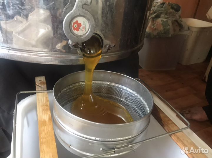 Натуральный мед и прополис