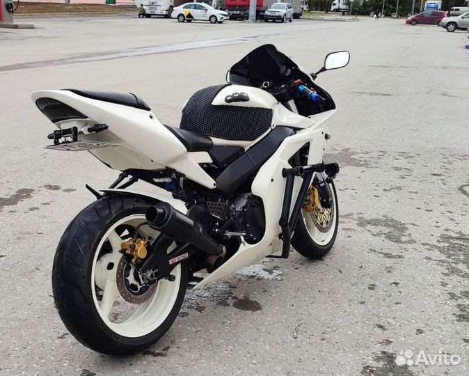 Продам Honda CBR954RR