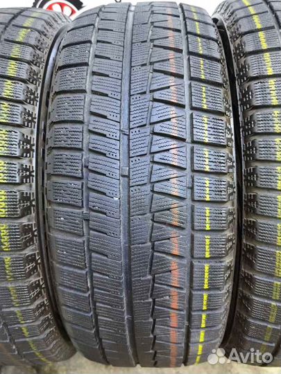 Bridgestone Blizzak Revo GZ 215/50 R17 91Q