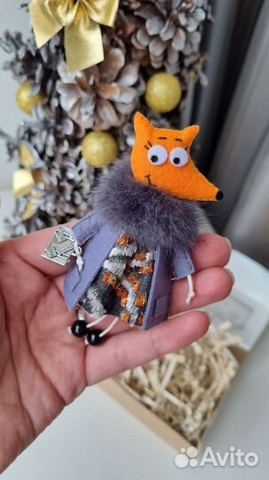 Брошь лиса. Подарок девушке