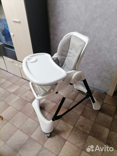 Стульчик для кормления carello