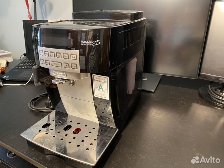 Кофемашина DeLonghi ecam 22.360.B