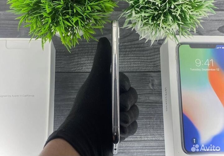 iPhone X, 64 ГБ
