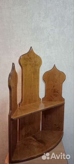 Угловая полка для икон