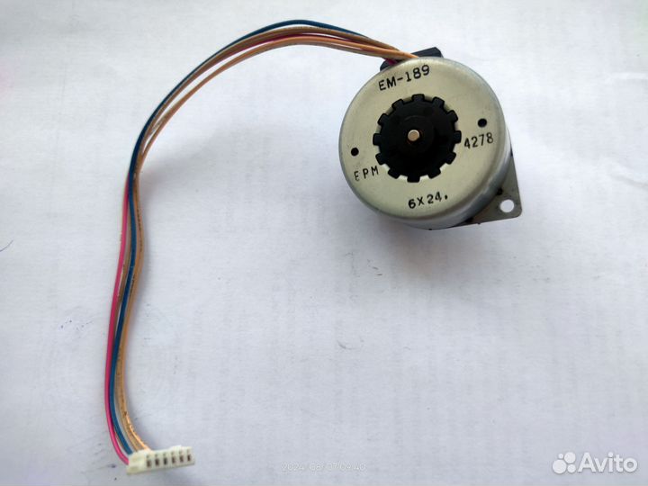 Шаговые двигатели