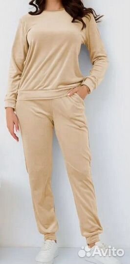 Костюм велюровый новый