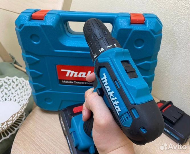Шуруповерт Makita 18v
