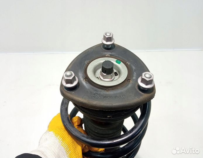 Амортизатор передний R Мазда сх5 2019 год оригинал