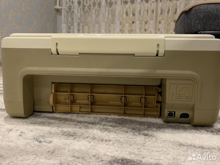 HP DeskJet F370 (на запчасти)