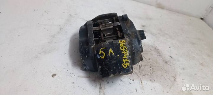 Суппорт передний правый