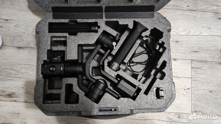 Электронный стабилизатор DJI Ronin-S