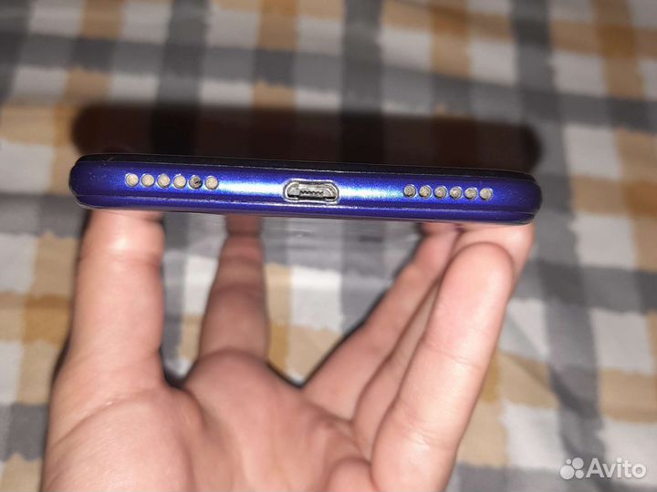 Телефон honor 8a