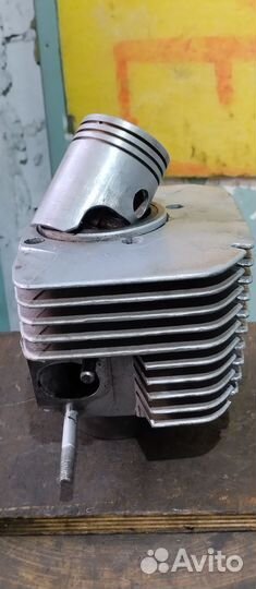 Правый цилиндр с поршнем Ява 638