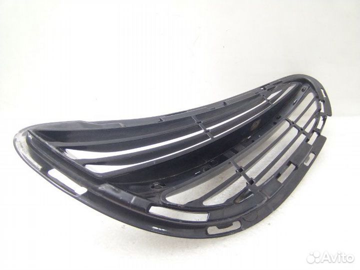 Решетка в бампер передняя правая Mercedes-Benz