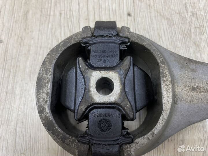 Кронштейн Опора Подушка двигателя volkswagen polo 5