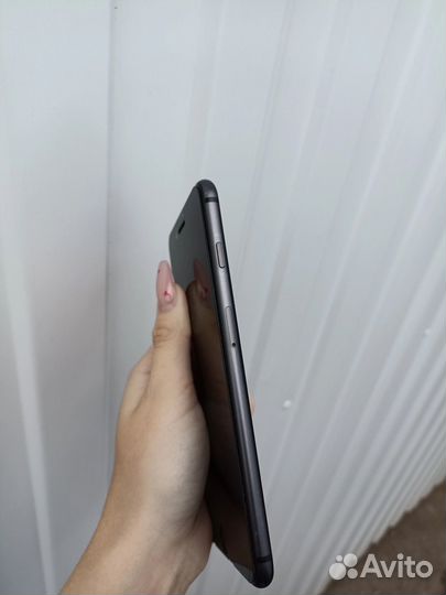 iPhone 8 Plus, 64 ГБ