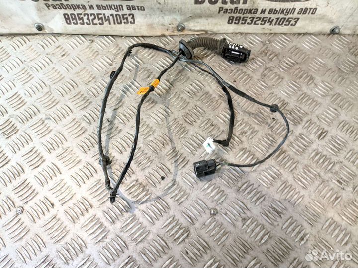 Коса двери задней правой Hyundai Solaris 2