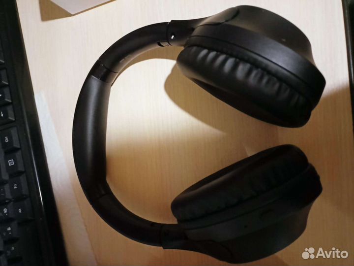 Беспроводные наушники qcy H2 новые