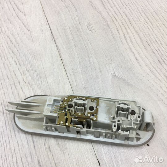 Плафон Подсветка фонарь салона Renault sandero ste