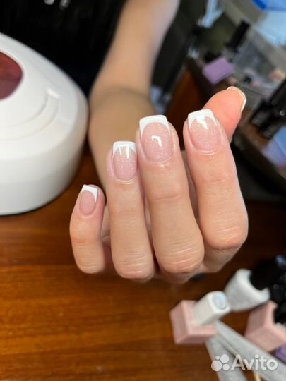 Мастер маникюра и педикюра